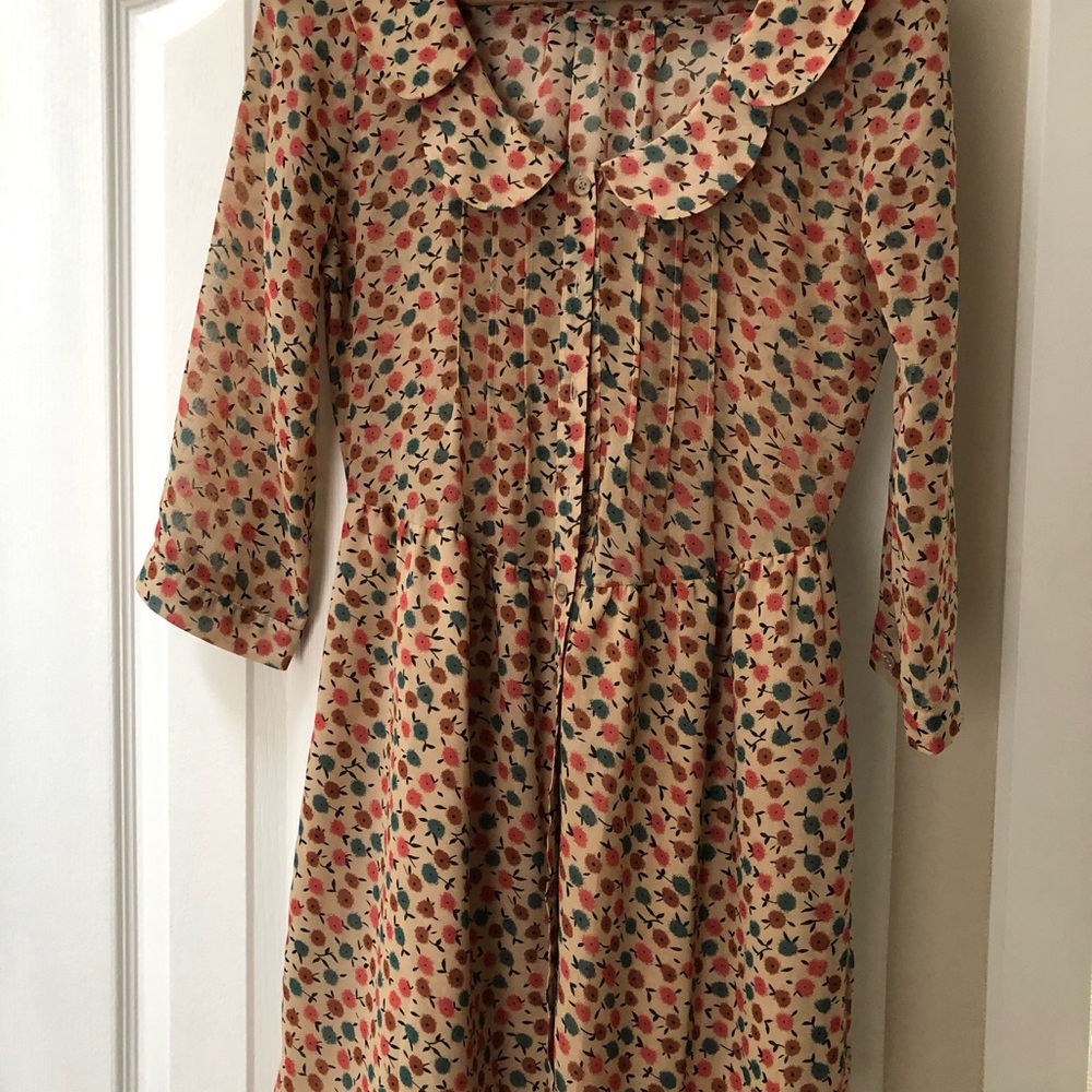 Adorable Floral Dress - SOLD- Facebook